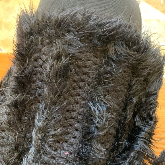 Nygaard Supersoft stretchy Elegant vest/ faux fur - Picture 10 of 10